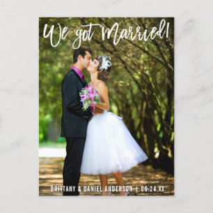 Carte Postale Script moderne de la brosse Nous avons marié Coupl