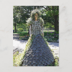 Carte Postale Sculpture de la femme faite de succulents