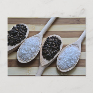 Carte Postale Sel gemme et grains de poivre