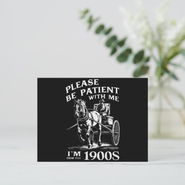Carte Postale S'il vous plaît soyez patient avec moi Je suis Vin (Debout devant)
