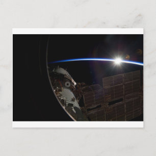 Carte Postale Station spatiale internationale — vue d'Atlantis