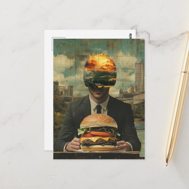 Carte Postale Surreal Cheeseburger personne dans la ville Collag (Devant/Arrière en situation)