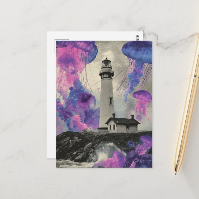Carte Postale Surreal Purple méduse au phare (Devant/Arrière en situation)