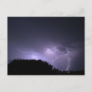 Carte Postale Tempête de la foudre dans le ciel violet