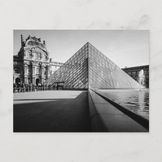 Carte Postale The Louvre in BW