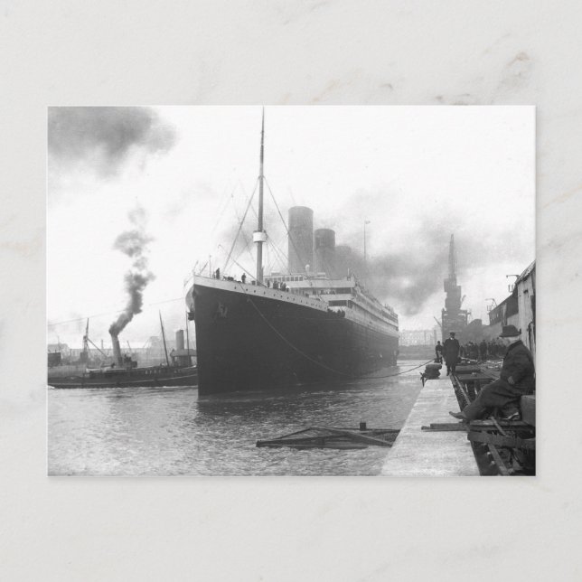 Carte Postale Titanic aux quais de Southampton (Devant)