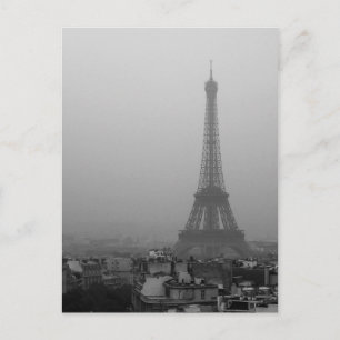 Carte Postale Tour Eiffel dans la brume