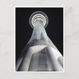 Carte Postale tour haute dans le ciel