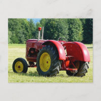 Tracteur agricole rouge antique