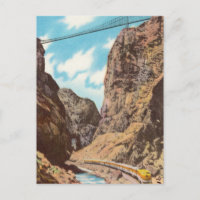 Train vintage Traversant Canyon