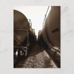 Carte postale ~ TRAIN YARD THE LONG HALLWAY CARS