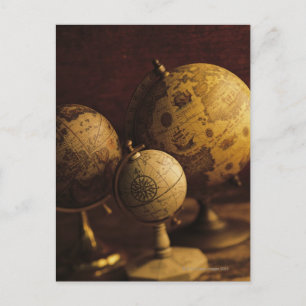 Carte Postale Trois globes antiques