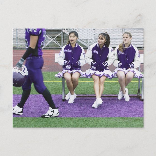 Carte Postale Trois joueuses (16-18 ans) (Devant)