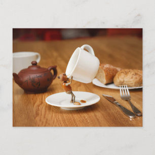 Carte Postale Un elfe de glands boit mon café !