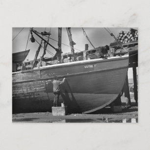 Carte Postale Un manteau frais, 1942