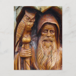 Carte Postale Un sorcier et un hibou émergent de la caverne