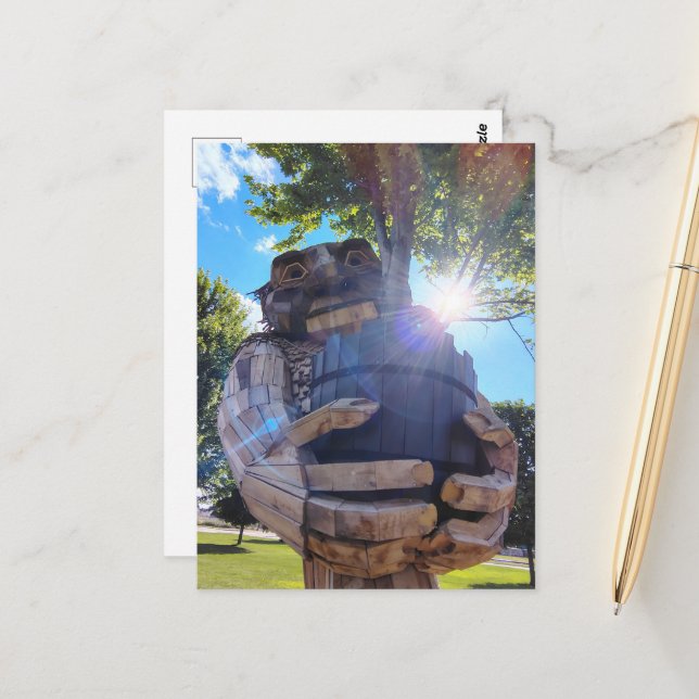 Carte Postale Un troll soutient un arbre (Devant/Arrière en situation)