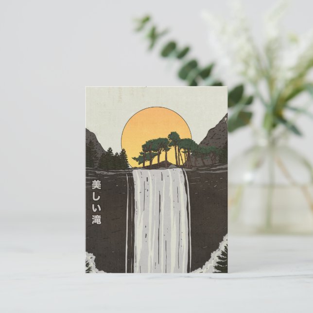Carte Postale Une belle cascade (Debout devant)