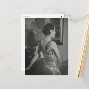 Carte Postale Une belle femme en 1930 noir et blanc