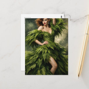 Carte Postale Une belle femme en robe de feuille de fougère
