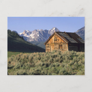 Carte Postale Une cabane en rondins et les montagnes Sawtooth en