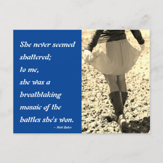 Carte Postale Une magnifique citation féminine en mosaïque bleue