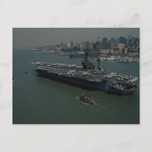 Carte Postale USS John F. Kennedy", entrant dans le Hudson R de