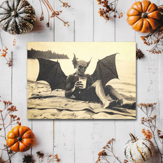 Carte Postale Vampire Vintage déplaisant sur la plage d'été
