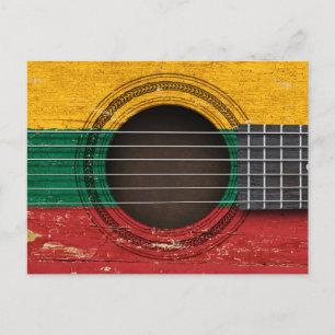 Carte Postale Vieille guitare acoustique avec drapeau lituanien