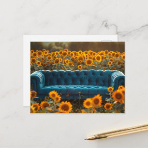 Carte Postale Vieux Canapé Bleu dans les Tournesols