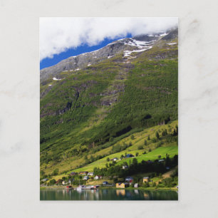 Carte Postale Village pittoresque par le fjord, Norvège