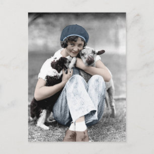 Carte Postale Vintage Beauty With Animals Postcard