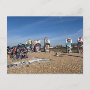 Carte Postale Voitures classiques aux graffitis vibrants 