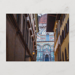Carte Postale Vue du Duomo depuis une rue, Florence, Italie