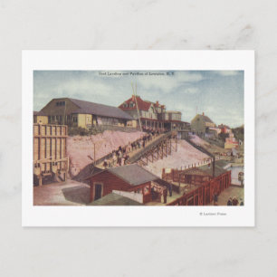 Carte Postale Vue d'un débarquement en bateau et d'un pavillon