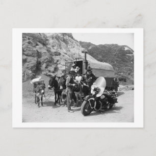 Carte Postale Wagon couvert, Motorcycle Cop, 1951 Vintage