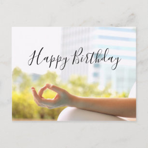 Carte Postale Yoga méditation femme se focalise sur doigt Annive