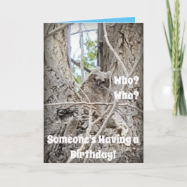 Carte Qui a un bébé Hibou dans l'arbre