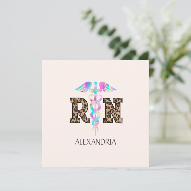 Carte RN, infirmière autorisée Leopard (Debout devant)