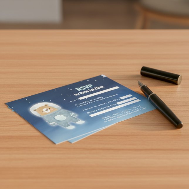 Carte RSVP de l'espace extra-atmosphérique de l'as (Blue Astronaut Bear Outer Space RSVP Card.)
