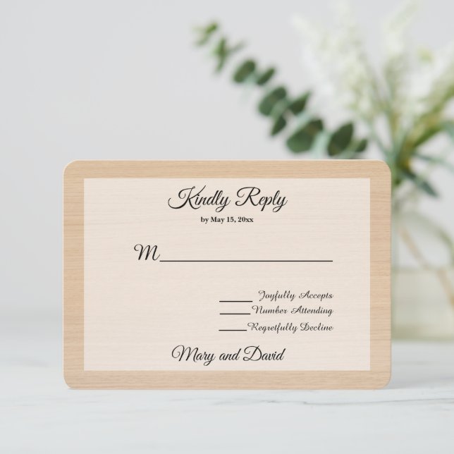 Carte RSVP de mariage en bois de pin clair (Debout devant)