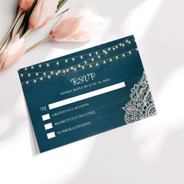 Carte RSVP Turquoise foncé Elégance rustique (Dark Teal Rustic Elegance RSVP Card on a white table with pink tulips.)