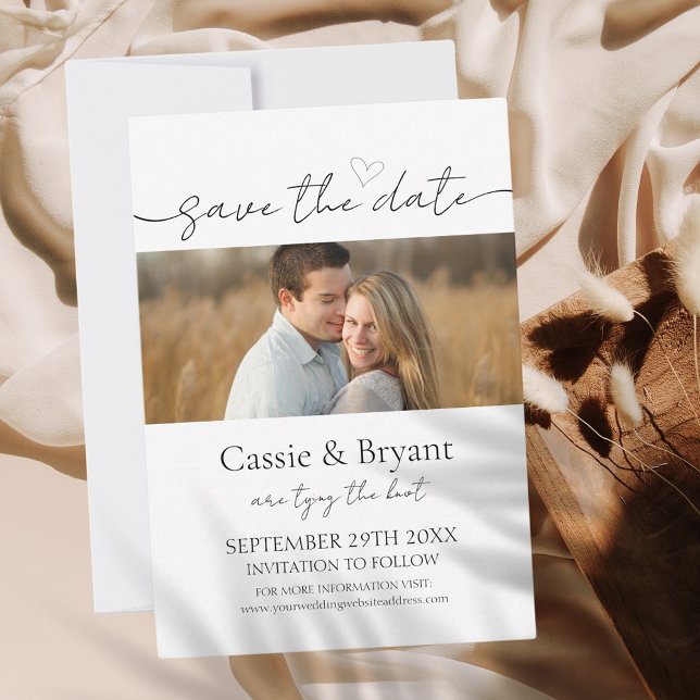 Carte Script simple Enregistrer la date Monogramme Invit (Elegant black and white save the date announcement with photo)