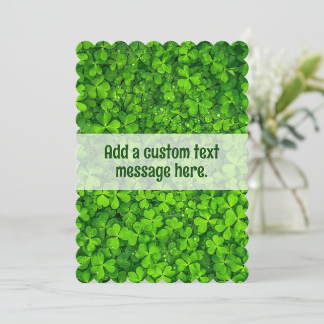 Carte shamrock St Patrick's Custom Text Flat Card (Debout devant)