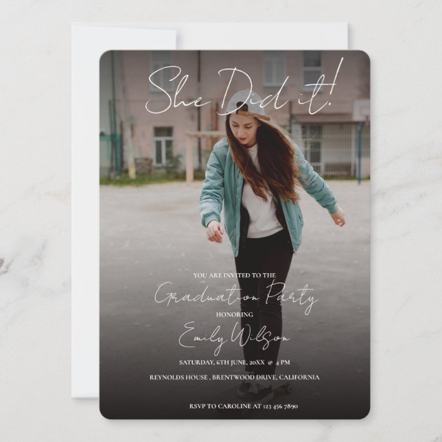 Carte She Did It Modern Photo Graduation Party Invite (Devant)