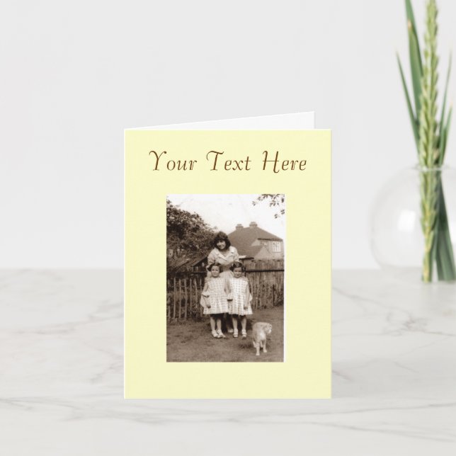 Carte Soeurs et chat mignons de fille de jumeau (Devant)