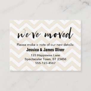 Carte Soft Beige et Blanc Chevron "We've Moved"