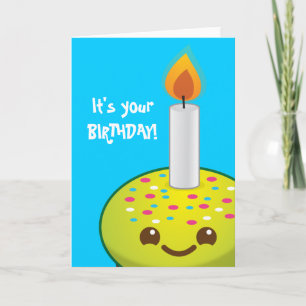 Carte sourires de joyeux anniversaire de petit gâteau de