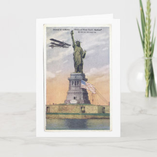 Carte Statue vintage de Liberty PC avec Biplane et Drape