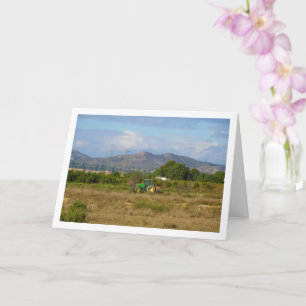 Carte Tracteur vert dans Green Fields, Valence, Espagne